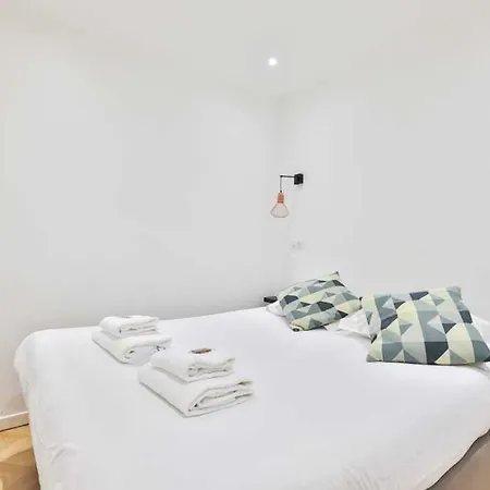 Classy In The Heart Of Le Marais *
